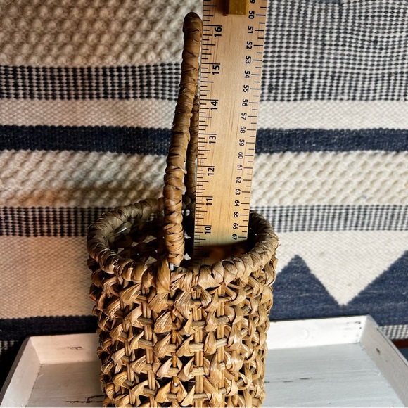 Rattan Hanging Basket - Picture 15 of 15